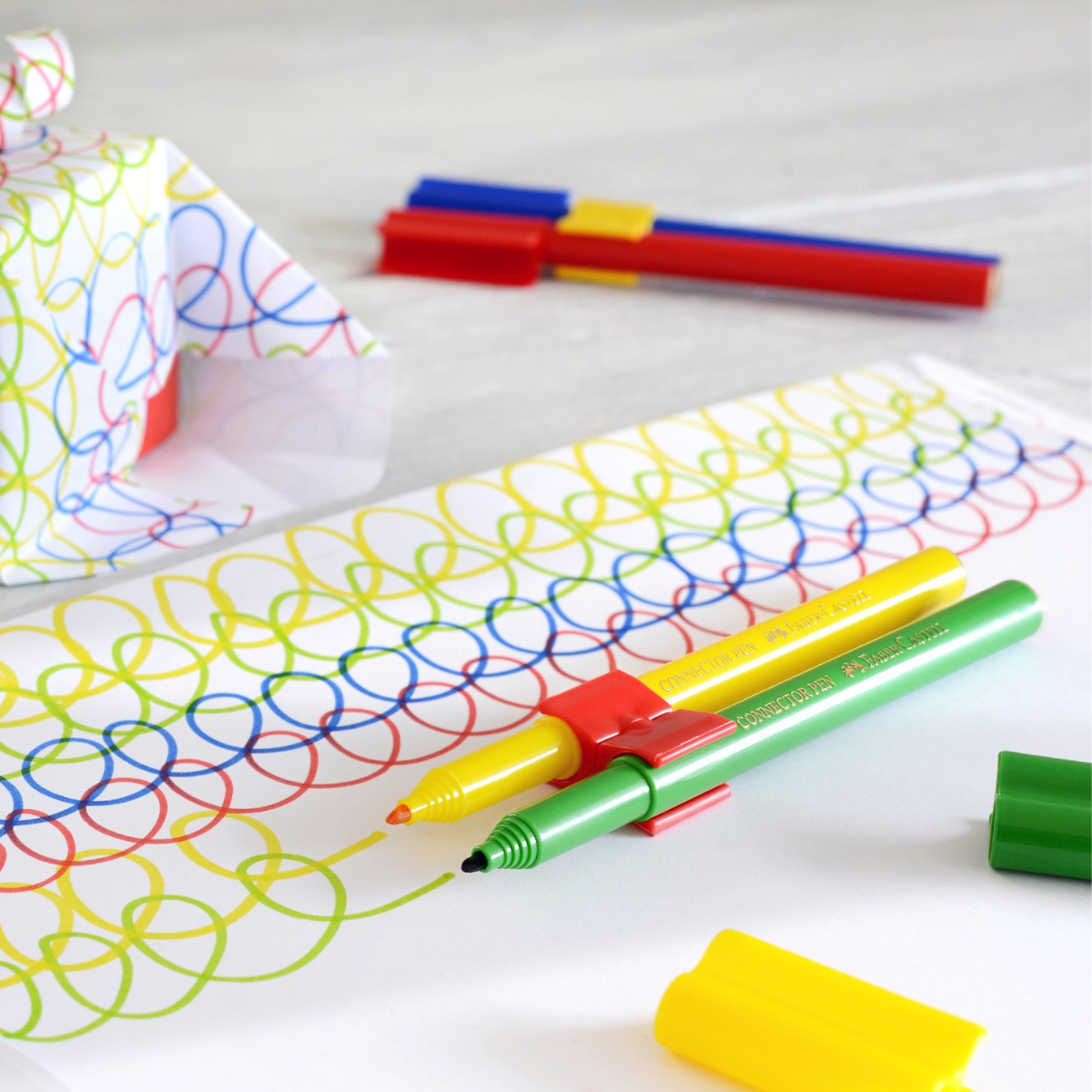 Plumones Faber Castell Estuche Camión 33 Pz - MarchanteMX