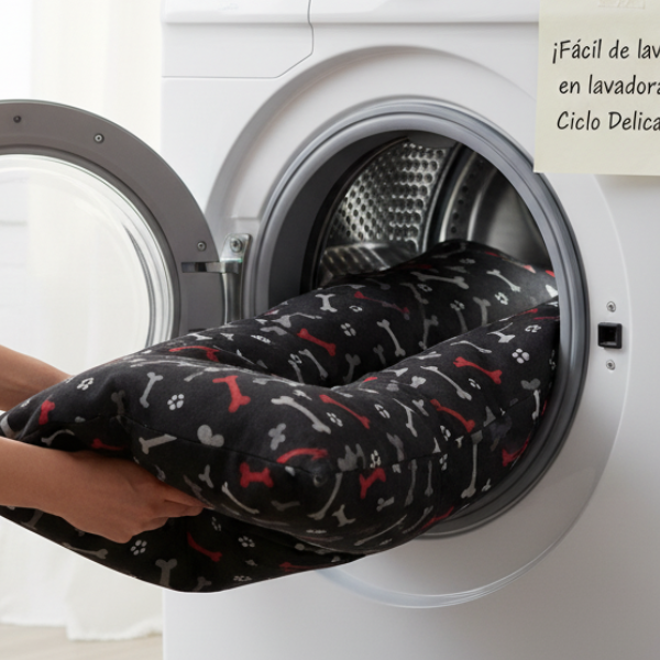 Colchoneta Cama Grande para Mascota AKSI PETIT 100x80cm - Resistente (Huesos/Huellas)