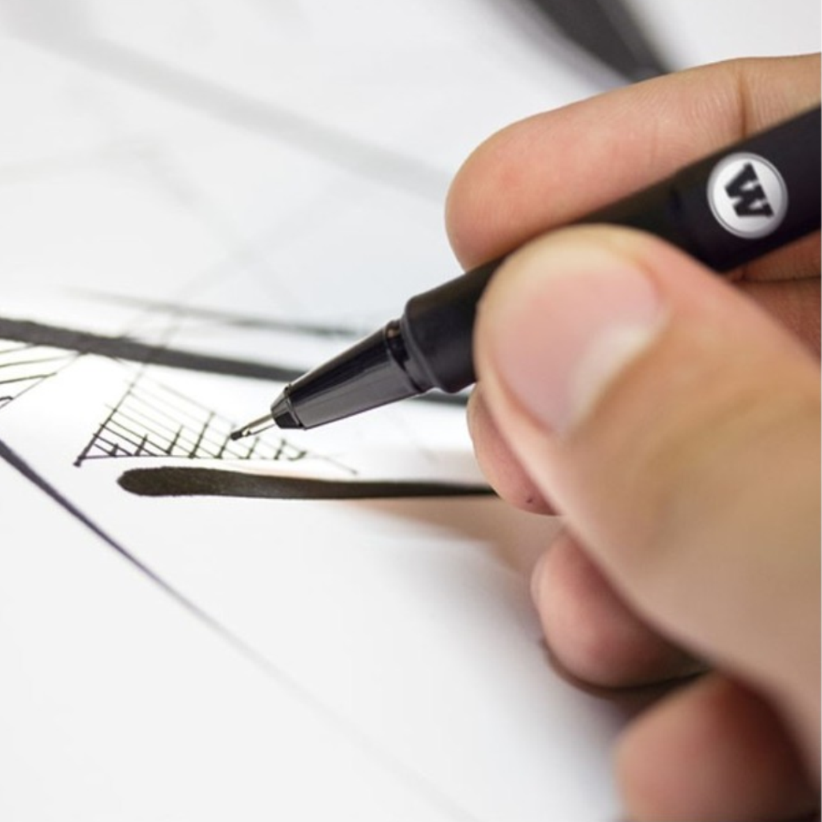 MOLOTOW - SET BÁSICO 2 CON 4 ESTILÓGRAFOS BLACKLINER