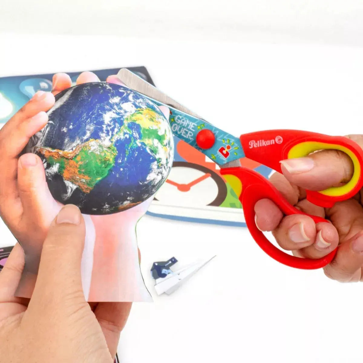 Tijera Escolar Ergonómica Confort Fancy 5 Pelikan Punta Roma - Marchante MX