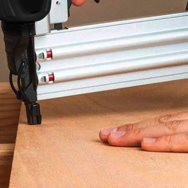 Clavadora inalámbrica 20V - 2 Ah - Línea SWITCH Aksi Aksi