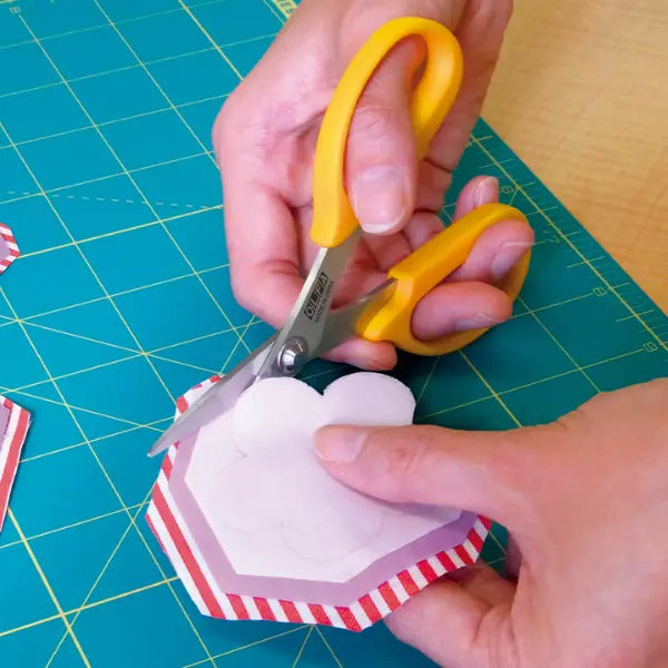 TIJERA PARA MANUALIDADES OREJA GRANDE Olfa Olfa