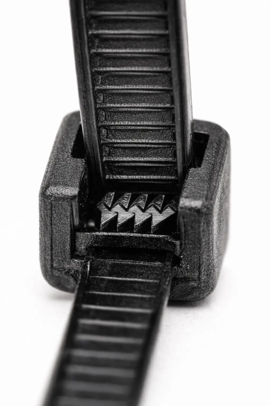 Cincho De Nylon 20 Cm Negro Bolsa Con 50 Piezas Cnx CNX