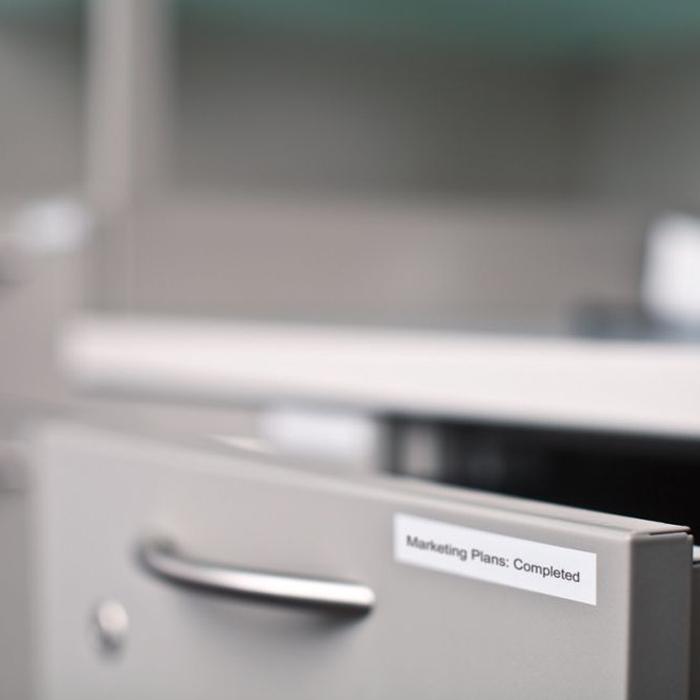 Cinta Plástica Blanca Tinta Negra 12mm Dymo - MarchanteMX