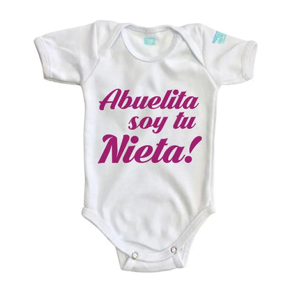 Body Bebé Abuelita soy tu Nieta Impresión ROSA Manga Corta / Blanco / Uva / 24m - Coveme - vista lateral